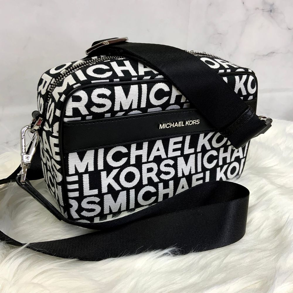 Michael Kors Kenly Large Pocket Crossbody - Picture 6 of 7
